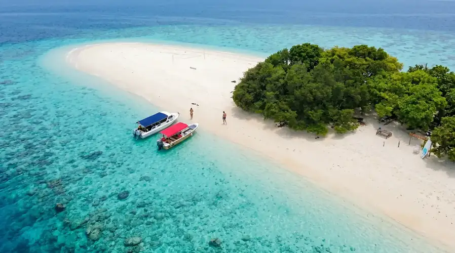 Visiting the beautiful islands of Tun Sakaran Marine Park Pearl Island Resort